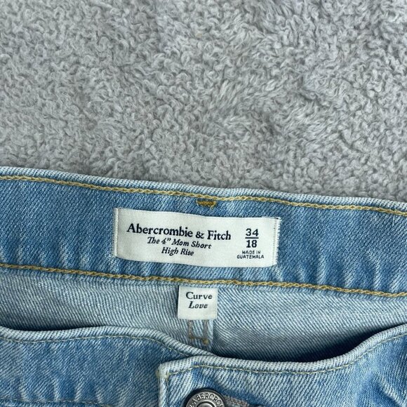 NEW Abercrombie & Fitch Women's 18 Curve Love 4" High Rise Mom Shorts Light Wash - Picture 7 of 12